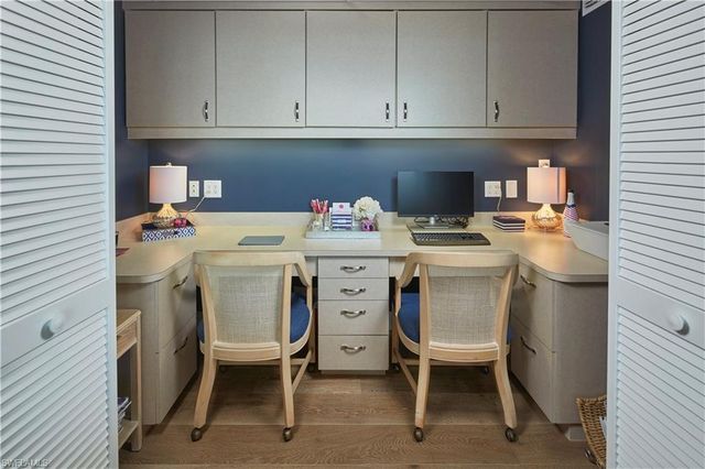 4651 Gulf Shore BLVD N # 901, Naples, FL 34103