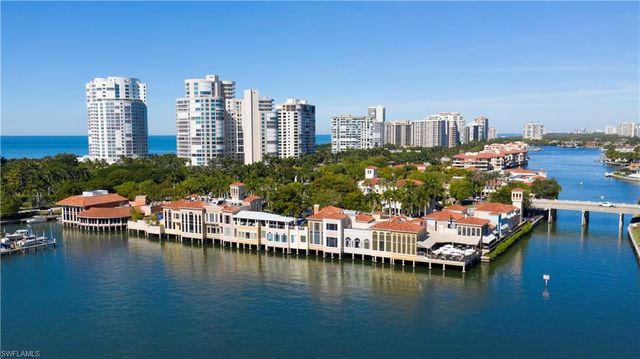 4651 Gulf Shore BLVD N # 901, Naples, FL 34103