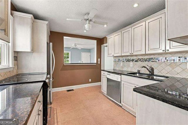 2640 Apple Valley Road NE, Brookhaven, GA 30319