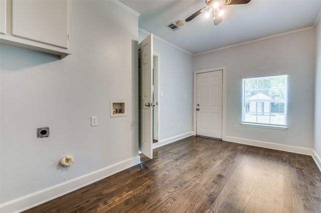 511 Archer Avenue, Cockrell Hill, TX 75211