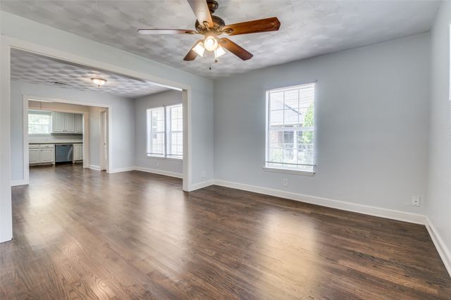 511 Archer Avenue, Cockrell Hill, TX 75211