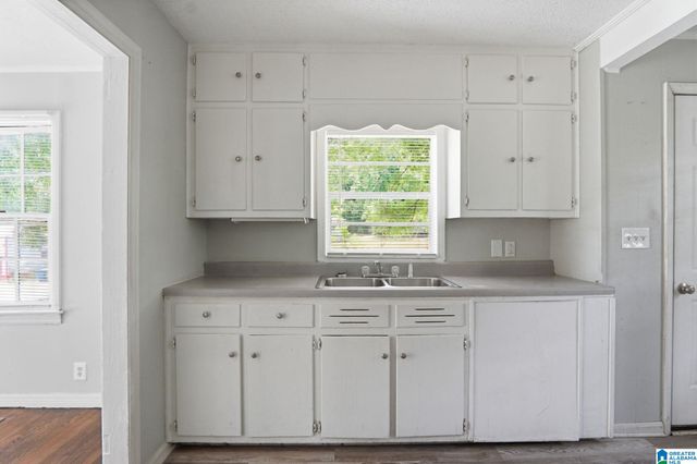 900 MEADOWBROOK DRIVE, Birmingham, AL 35215