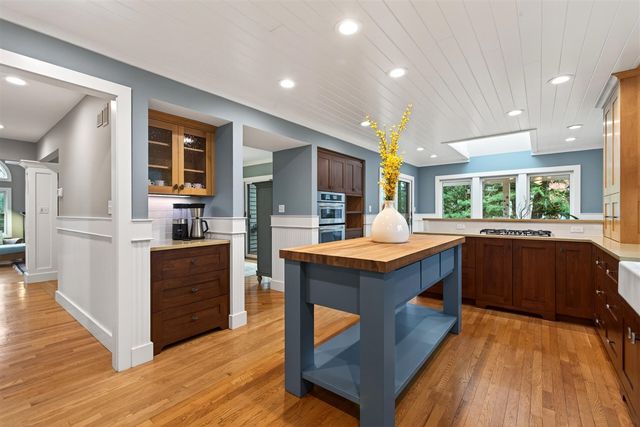 3140 Wild Dunes Path, Stevensville, MI 49127