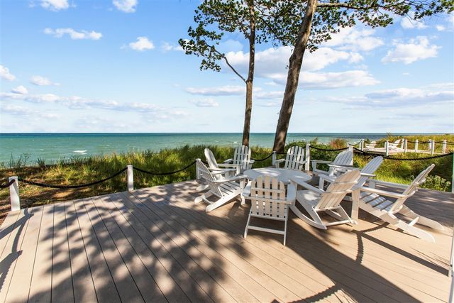 3140 Wild Dunes Path, Stevensville, MI 49127
