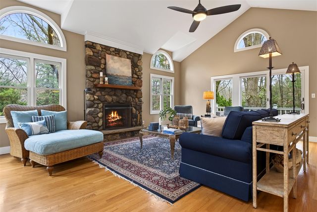 3140 Wild Dunes Path, Stevensville, MI 49127