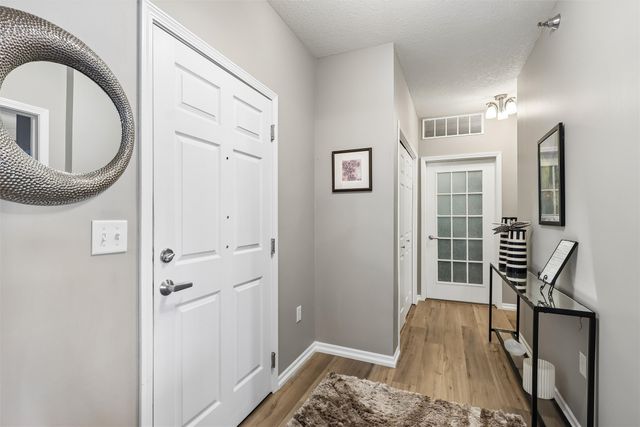 3031 Grand Avenue 212, Des Moines, IA 50312