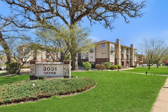 3031 Grand Avenue 212, Des Moines, IA 50312