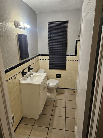 16724 Rutherford St, Detroit, MI 48235