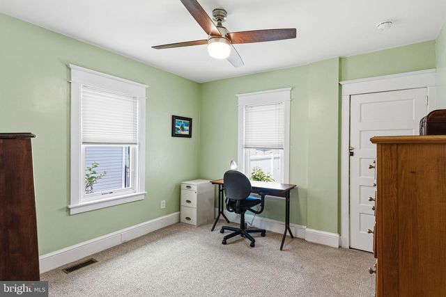 9 MOORE AVE, Barrington, NJ 08007