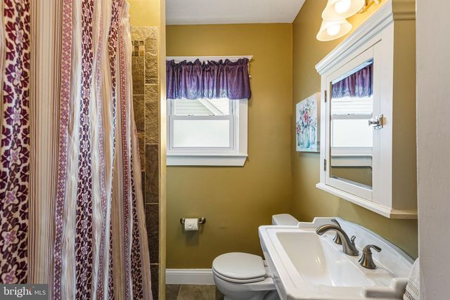 9 MOORE AVE, Barrington, NJ 08007