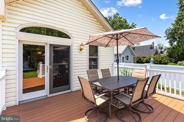 9 MOORE AVE, Barrington, NJ 08007
