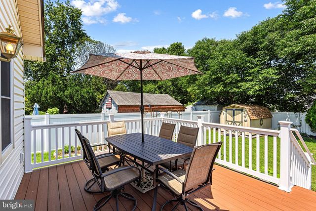 9 MOORE AVE, Barrington, NJ 08007