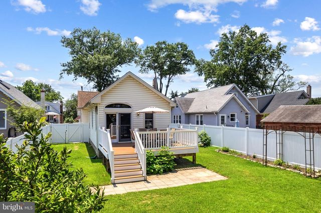 9 MOORE AVE, Barrington, NJ 08007