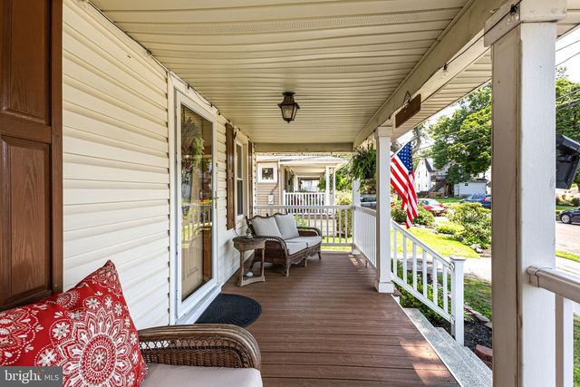 9 MOORE AVE, Barrington, NJ 08007