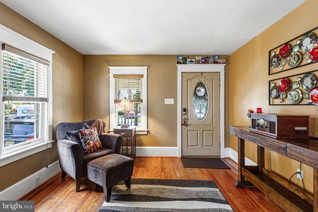 9 MOORE AVE, Barrington, NJ 08007