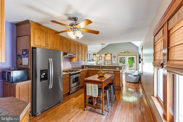 9 MOORE AVE, Barrington, NJ 08007