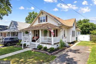 9 MOORE AVE, Barrington, NJ 08007