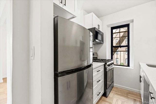 196 Garth 1F, Scarsdale, NY 10583