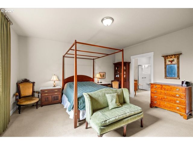 1960 SILVERSTONE Dr, Forest Grove, OR 97116