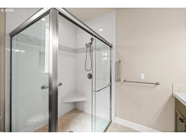 1960 SILVERSTONE Dr, Forest Grove, OR 97116