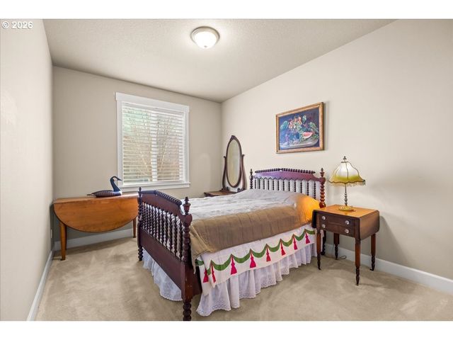 1960 SILVERSTONE Dr, Forest Grove, OR 97116