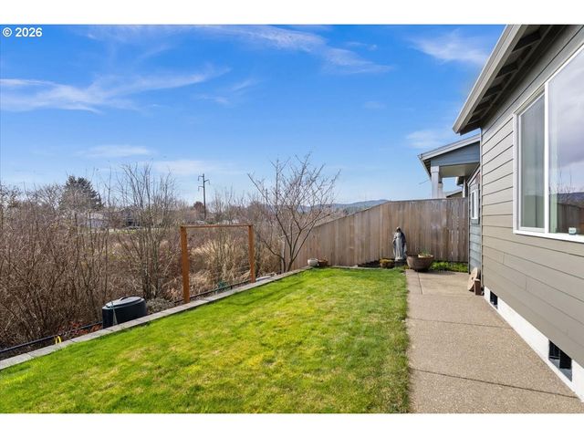 1960 SILVERSTONE Dr, Forest Grove, OR 97116