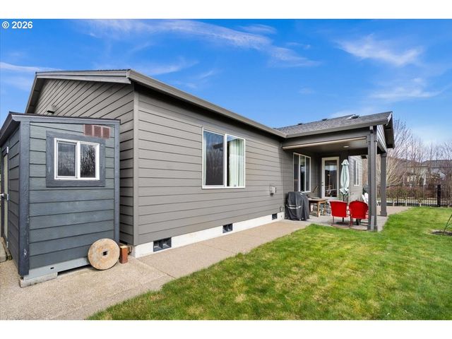 1960 SILVERSTONE Dr, Forest Grove, OR 97116