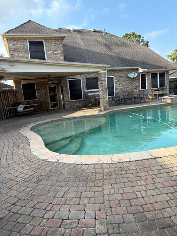 3613 Knotty Pine Circle, Pearland, TX 77581
