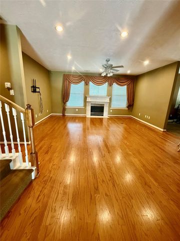 3613 Knotty Pine Circle, Pearland, TX 77581