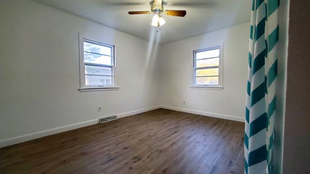 4517 Parkway Avenue, Mchenry, IL 60050
