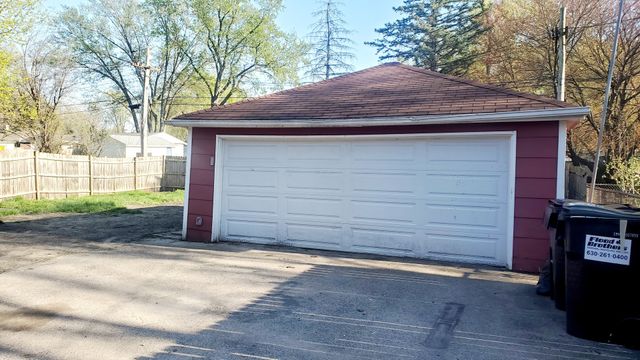 4517 Parkway Avenue, Mchenry, IL 60050