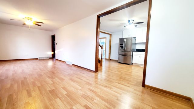 4517 Parkway Avenue, Mchenry, IL 60050