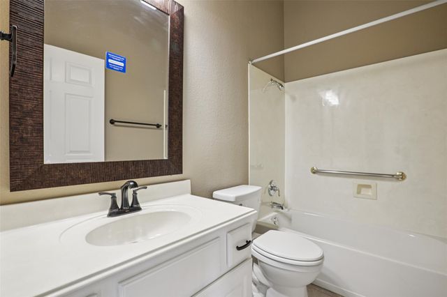 106 Whippoorwill WAY, Georgetown, TX 78633