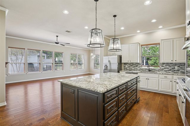 106 Whippoorwill WAY, Georgetown, TX 78633