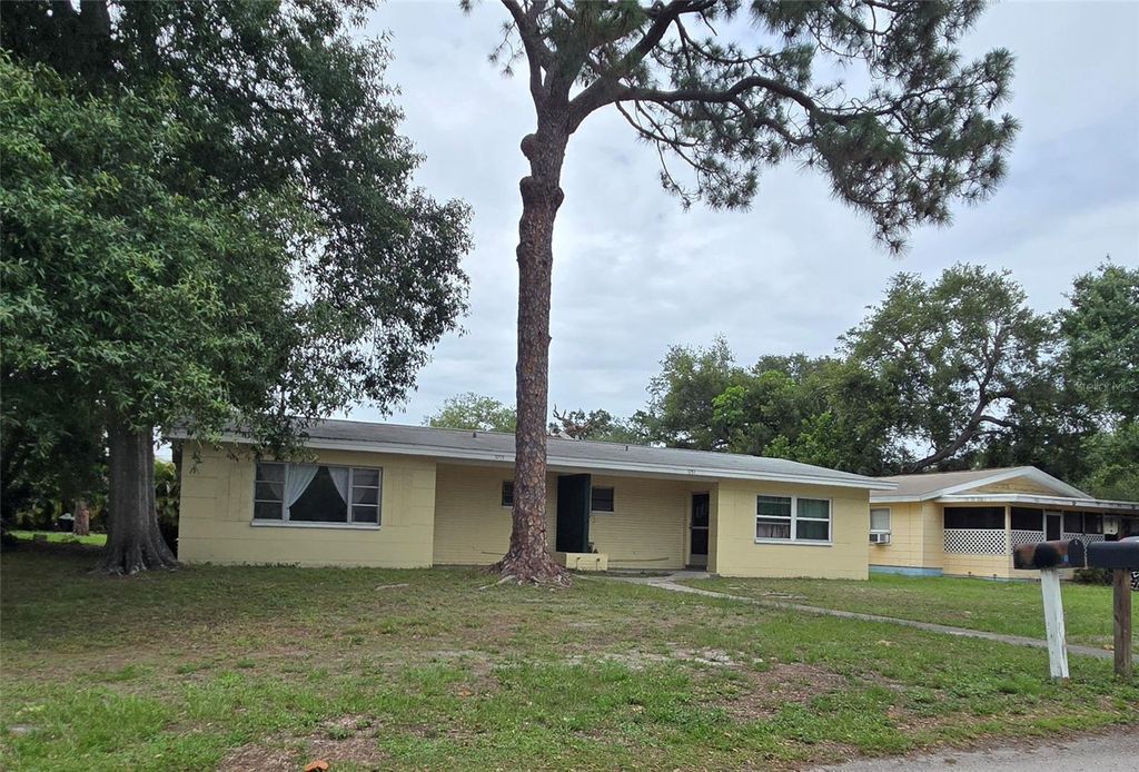5715 21ST AVENUE S, Gulfport, FL 33707