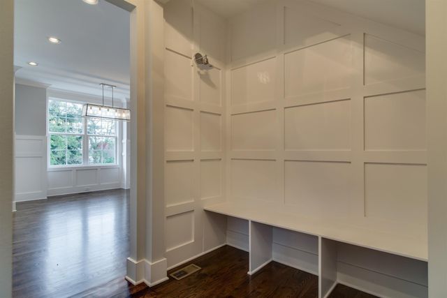 1711 10th Avenue, S, Nashville, TN 37203