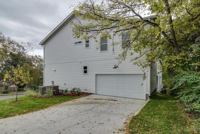 1711 10th Avenue, S, Nashville, TN 37203