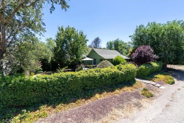 647 Vine Street, Paso Robles, CA 93446