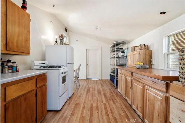 647 Vine Street, Paso Robles, CA 93446