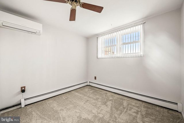 309 PRINTZ AVE, Essington, PA 19029