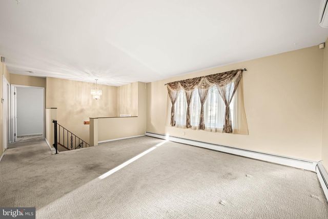 309 PRINTZ AVE, Essington, PA 19029