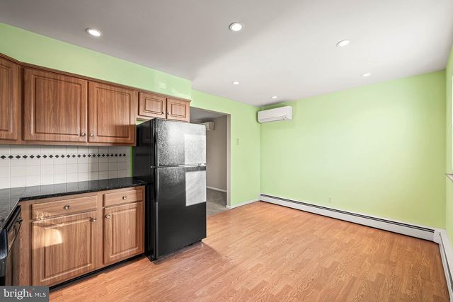 309 PRINTZ AVE, Essington, PA 19029