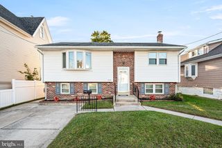 309 PRINTZ AVE, Essington, PA 19029