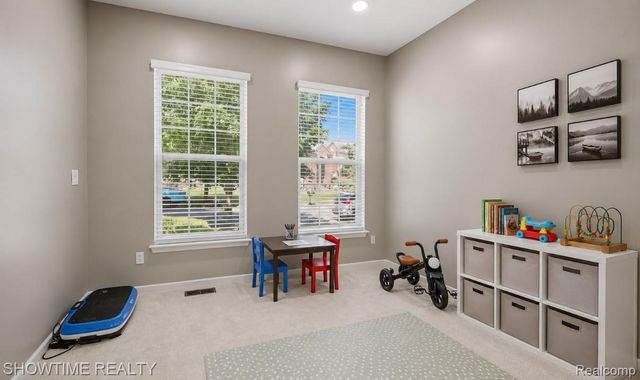 7386 Tottenham, Shelby Charter Township, MI 48317