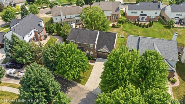 7386 Tottenham, Shelby Charter Township, MI 48317