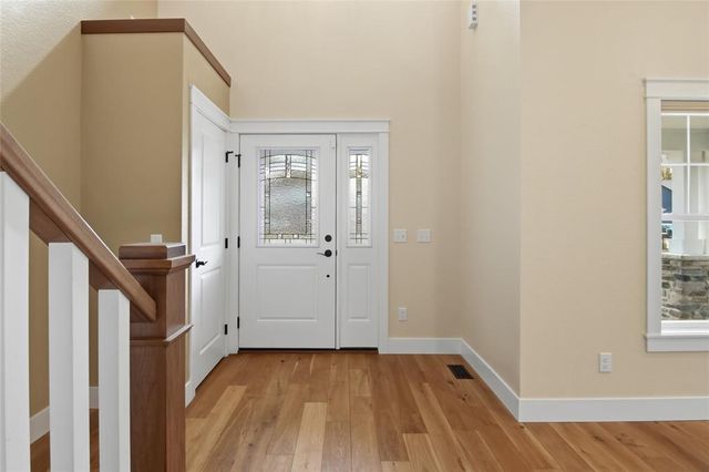 3746 Crest Ridge Court, Eau Claire, WI 54701