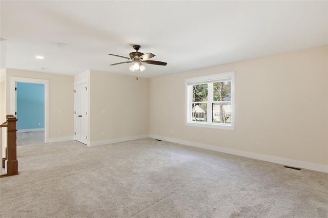 3746 Crest Ridge Court, Eau Claire, WI 54701