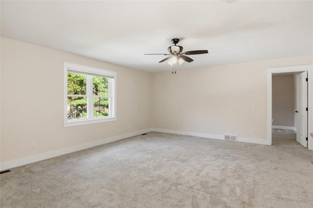 3746 Crest Ridge Court, Eau Claire, WI 54701