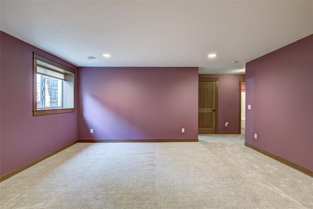 3746 Crest Ridge Court, Eau Claire, WI 54701