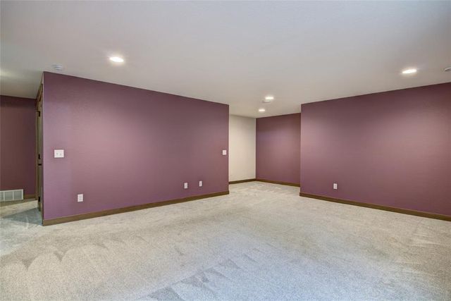 3746 Crest Ridge Court, Eau Claire, WI 54701